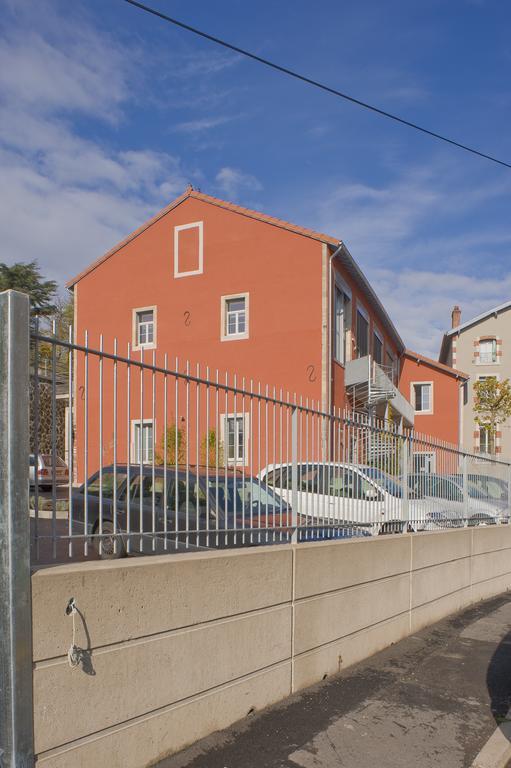 Hotel Des Capucins Le Puy-en-Velay Bagian luar foto