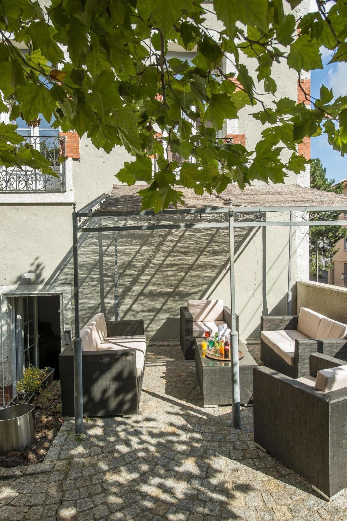 Hotel Des Capucins Le Puy-en-Velay Bagian luar foto